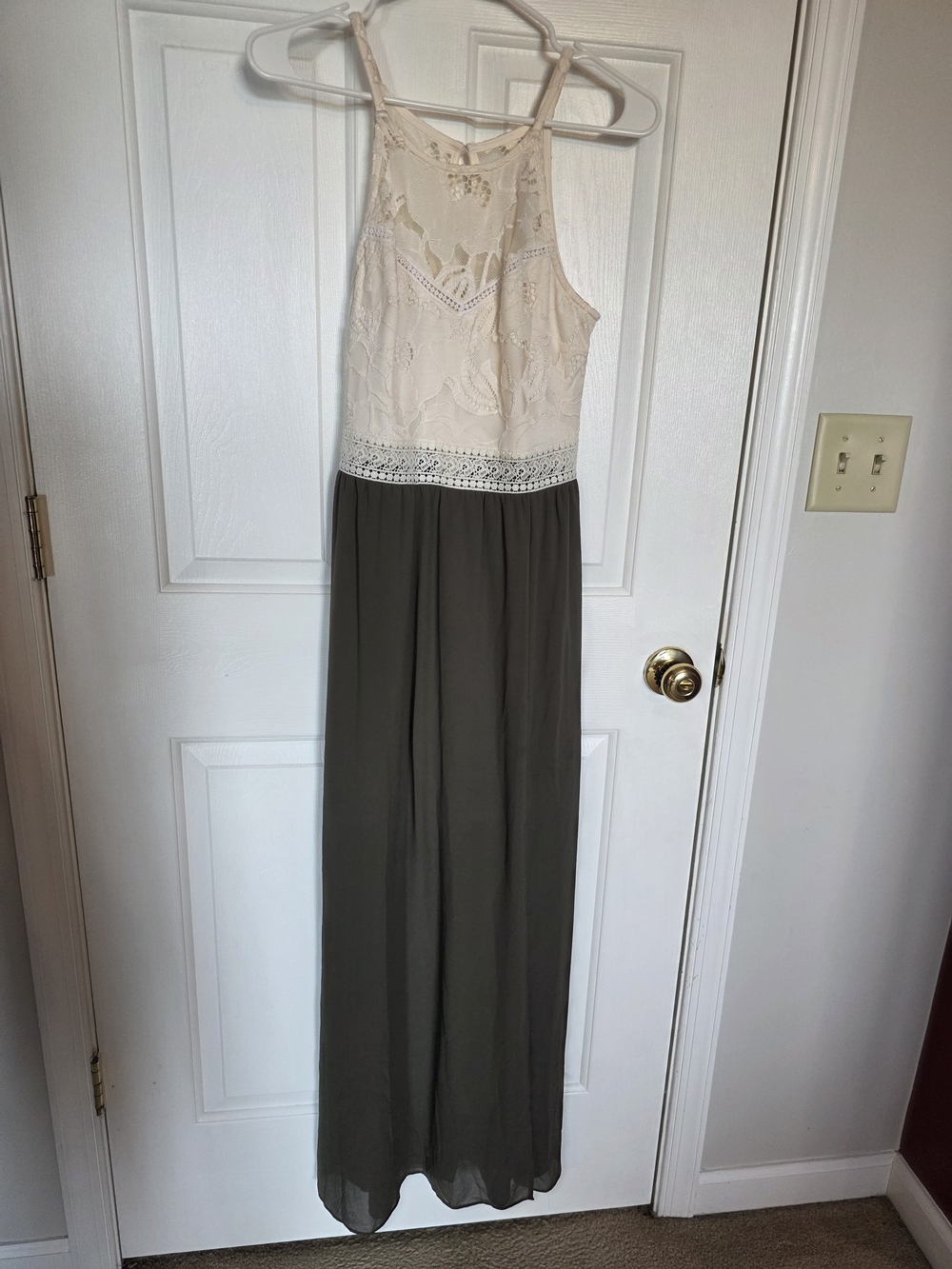 Iz Byer Two-Tone Lace Bodice Wide-Leg Jumpsuit in Cream and Olive